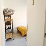 & Flower - Private Bedrooms בית הארחה