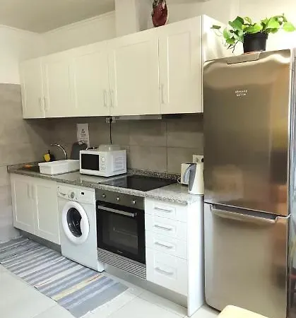 & Flower - Private Bedrooms *