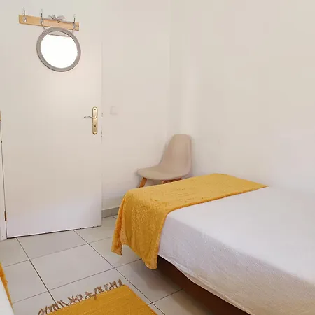 Guest house & Flower - Private Bedrooms *