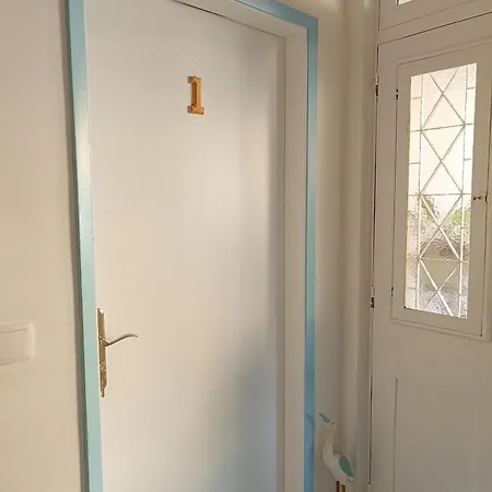 & Flower - Private Bedrooms