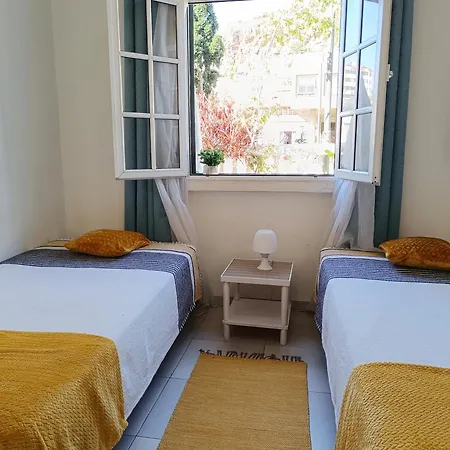 & Flower - Private Bedrooms Guest house Funchal (Madeira)