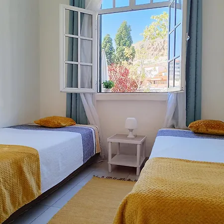 & Flower - Private Bedrooms * فونشال